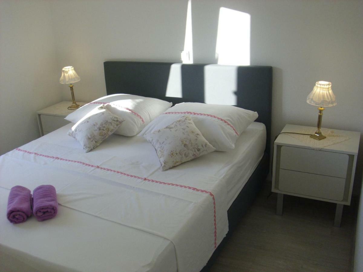 Open Hus Apartment Krvavica Luaran gambar