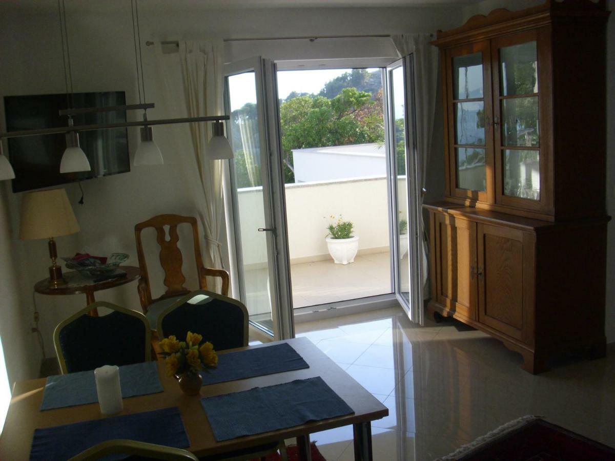 Open Hus Apartment Krvavica Luaran gambar