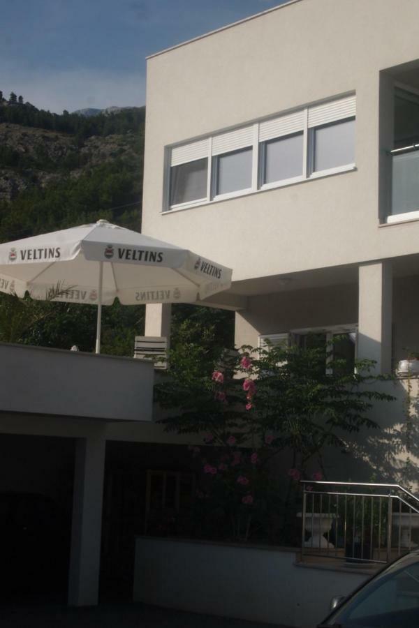 Open Hus Apartment Krvavica Luaran gambar