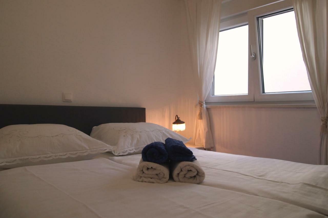 Open Hus Apartment Krvavica Luaran gambar