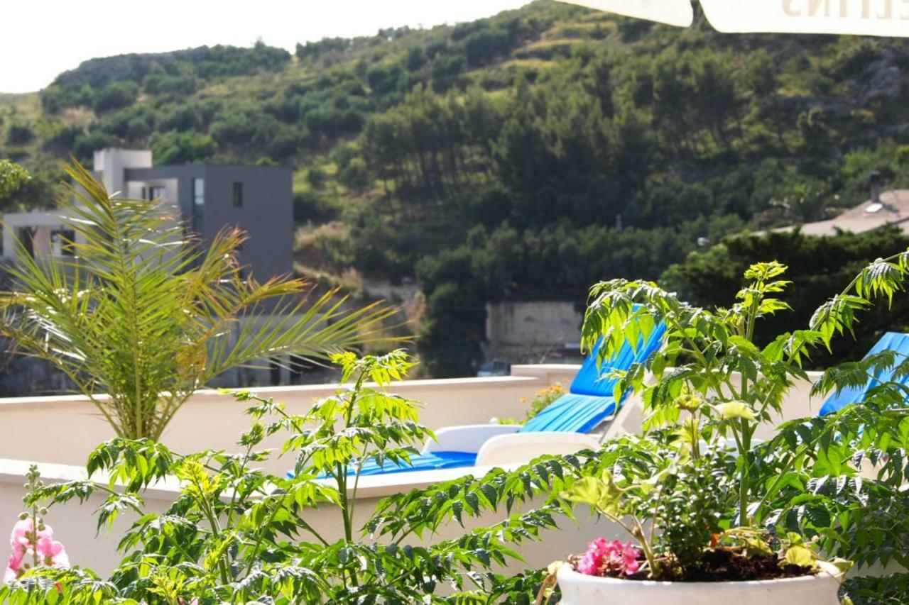 Open Hus Apartment Krvavica Luaran gambar
