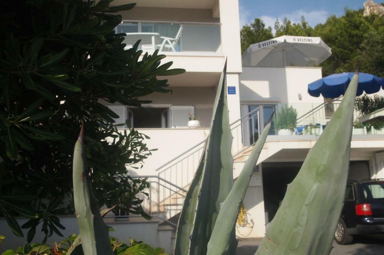 Open Hus Apartment Krvavica Luaran gambar